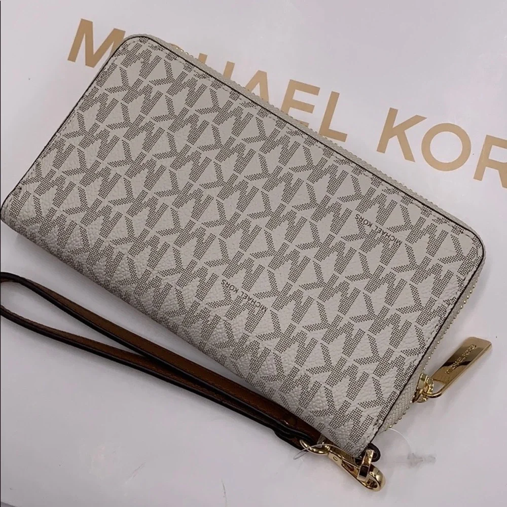 Michael Kors Jet Set Travel Phone Wallet Wristlet